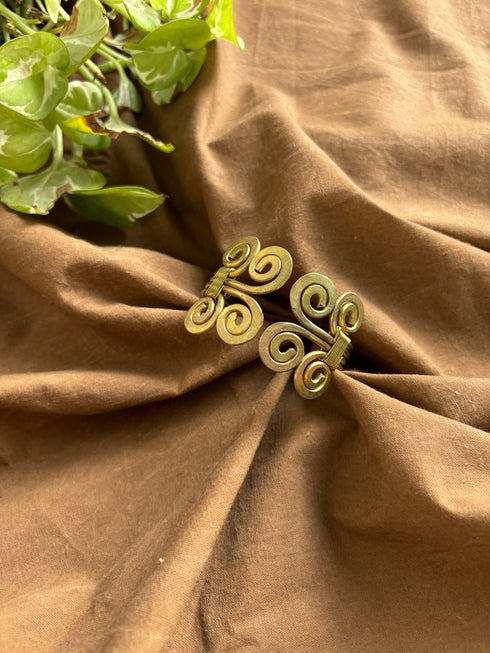 Akash Brass metal Dhokra Bracelet